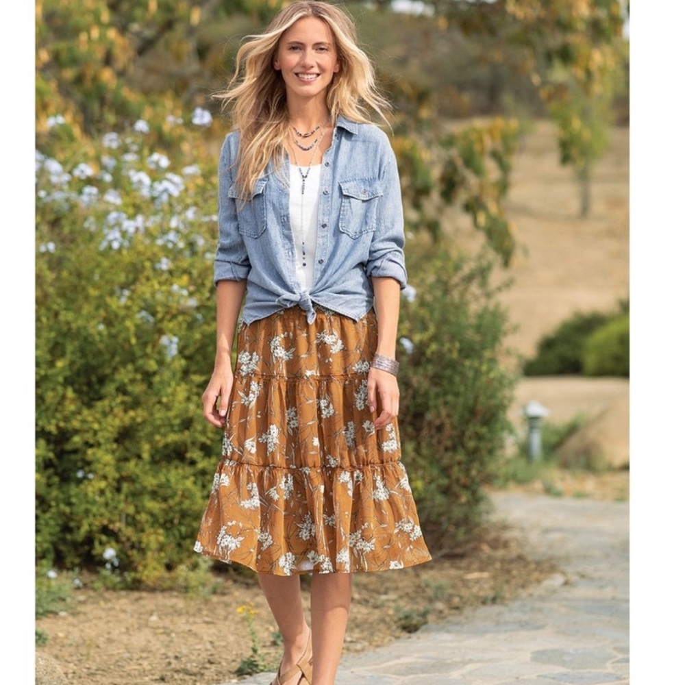 SAHALIE: Bouquet tiered Skirt NWOT